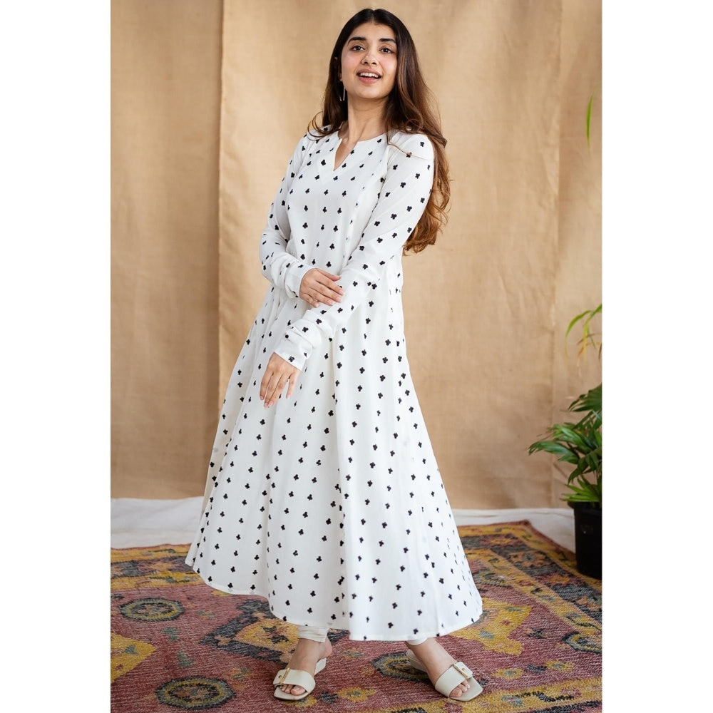 The Indian Ethnic Co. White A-Line Dabu Cotton Hand Block Printed Kurta