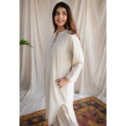 The Indian Ethnic Co. Ivory Loose Ajrakh Printed Cotton Kurta With Full Sleeves & Embroidered