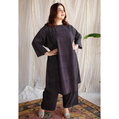 The Indian Ethnic Co. Navy Blue Loose Printed Cotton Kurta With Round Neck & Embroidered