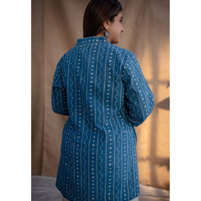 The Indian Ethnic Co. Blue Dabu Handblock Printed Tunic V Neck with Embroidered
