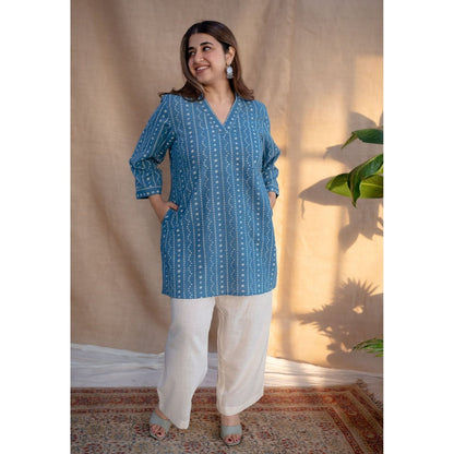 The Indian Ethnic Co. Blue Dabu Handblock Printed Tunic V Neck with Embroidered
