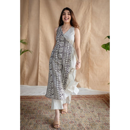 The Indian Ethnic Co. White Straight Fakira Printed Mul Cotton Pant
