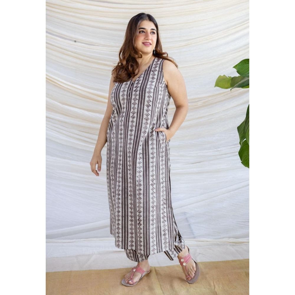 The Indian Ethnic Co. Grey Straight Batik Printed Cotton Kurta With V Neck And Sleeveless