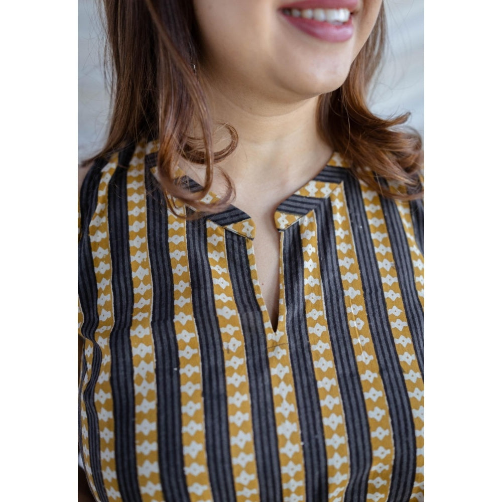 The Indian Ethnic Co. Black A-Line Kalamkari Printed Cotton Kurta With Sleeveless