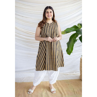 The Indian Ethnic Co. Black A-Line Kalamkari Printed Cotton Kurta With Sleeveless