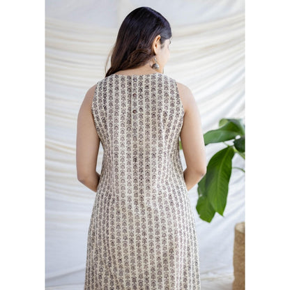 The Indian Ethnic Co. Beige Straight Bagru Printed Cotton Kurta With Round Neck And Sleeveless