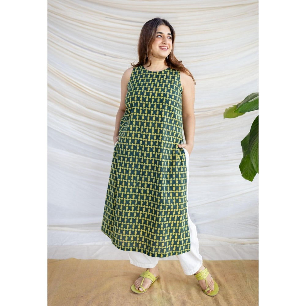 The Indian Ethnic Co. Green Straight Dabu Printed Cotton Kurta With Round Neck And Sleeveless
