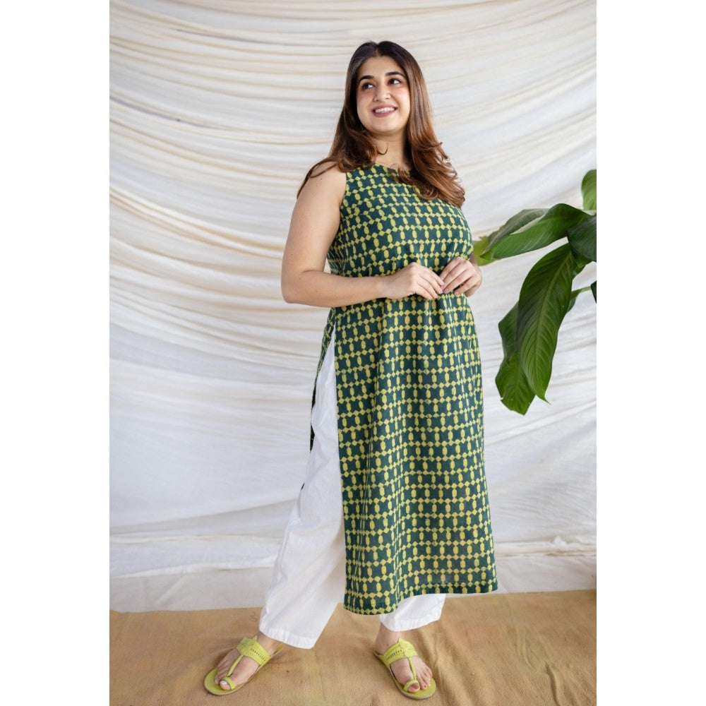 The Indian Ethnic Co. Green Straight Dabu Printed Cotton Kurta With Round Neck And Sleeveless