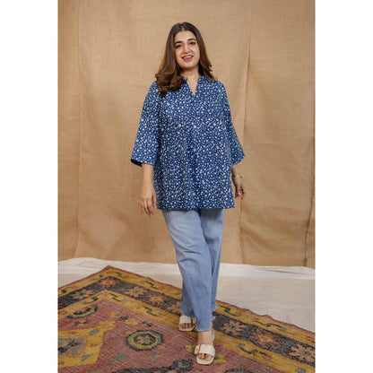 The Indian Ethnic Co. Blue Loose Dabu Printed Cotton Kurti With Mandarin Neck