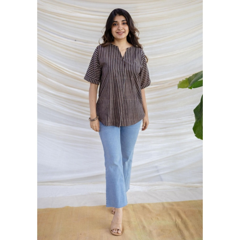 The Indian Ethnic Co. Black Straight Ajrakh Printed Cotton Top With V Neck