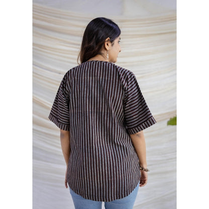 The Indian Ethnic Co. Black Straight Ajrakh Printed Cotton Top With V Neck