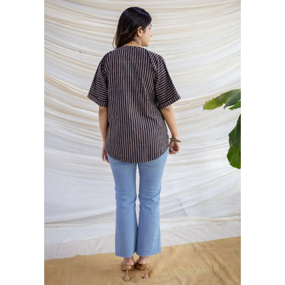 The Indian Ethnic Co. Black Straight Ajrakh Printed Cotton Top With V Neck