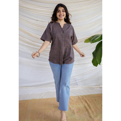 The Indian Ethnic Co. Black Straight Ajrakh Printed Cotton Top With V Neck