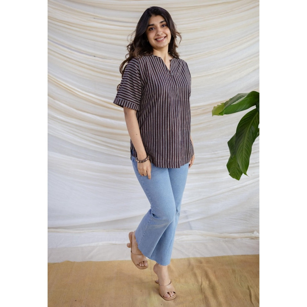 The Indian Ethnic Co. Black Straight Ajrakh Printed Cotton Top With V Neck