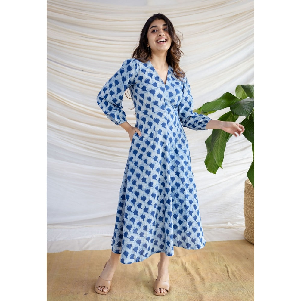 The Indian Ethnic Co. Blue A-Line Dabu Printed Cotton Dress With V Neck