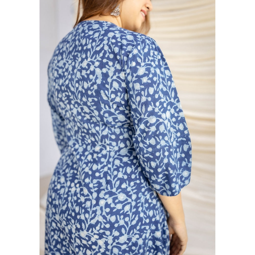 The Indian Ethnic Co. Blue A-Line Dabu Printed Cotton Dress With V Neck