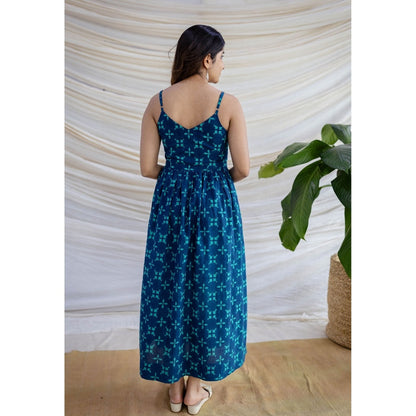 The Indian Ethnic Co. Blue A-Line Dabu Printed Cotton Dress With V Neck