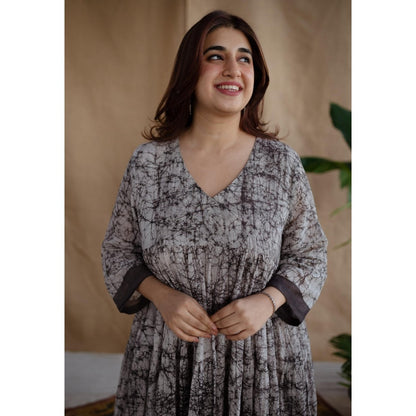 The Indian Ethnic Co. Grey A-Line Batik Hand Block Mul Dress With Slip (Set of 2)