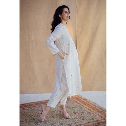 The Indian Ethnic Co. Off White Straight Jamdani Handwoven Cotton Kurta