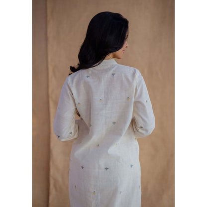 The Indian Ethnic Co. Off White Straight Jamdani Handwoven Cotton Kurta