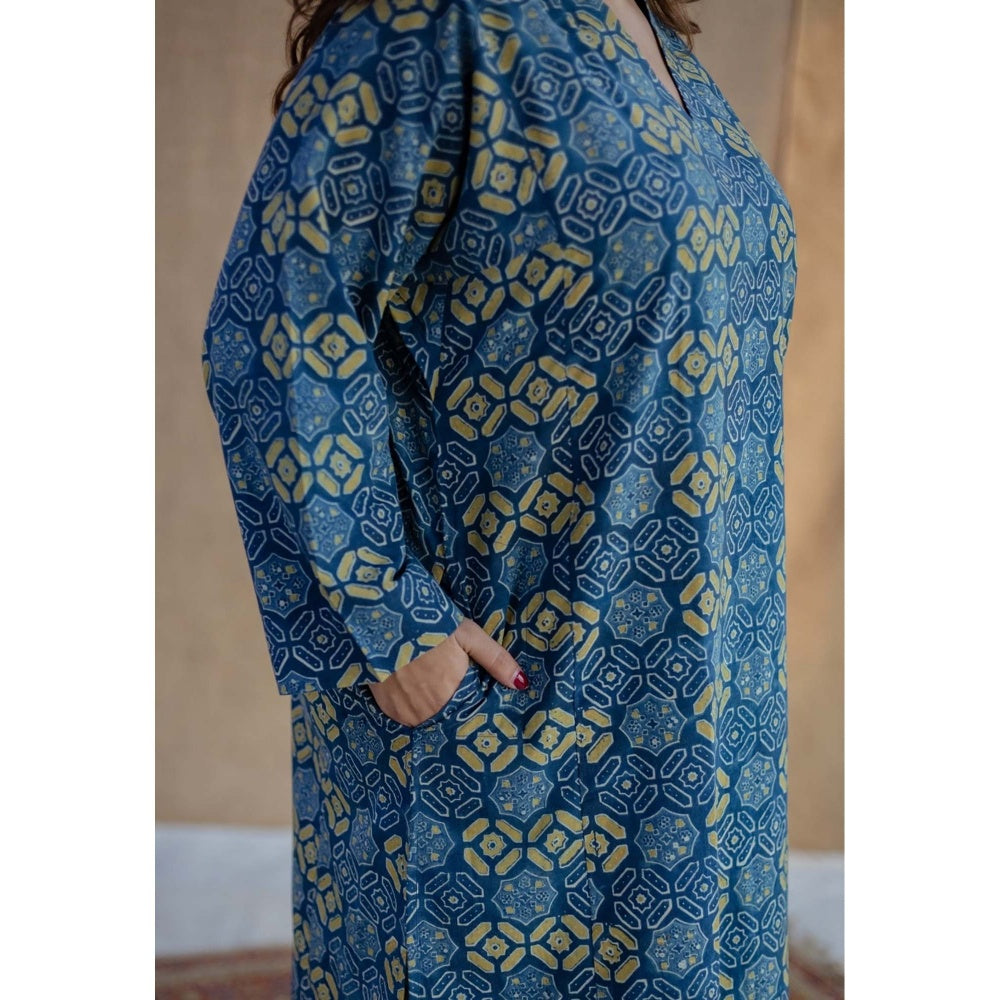 The Indian Ethnic Co. Blue Ajrakh Hand Block Printed Cotton Jabba Kali Kurta