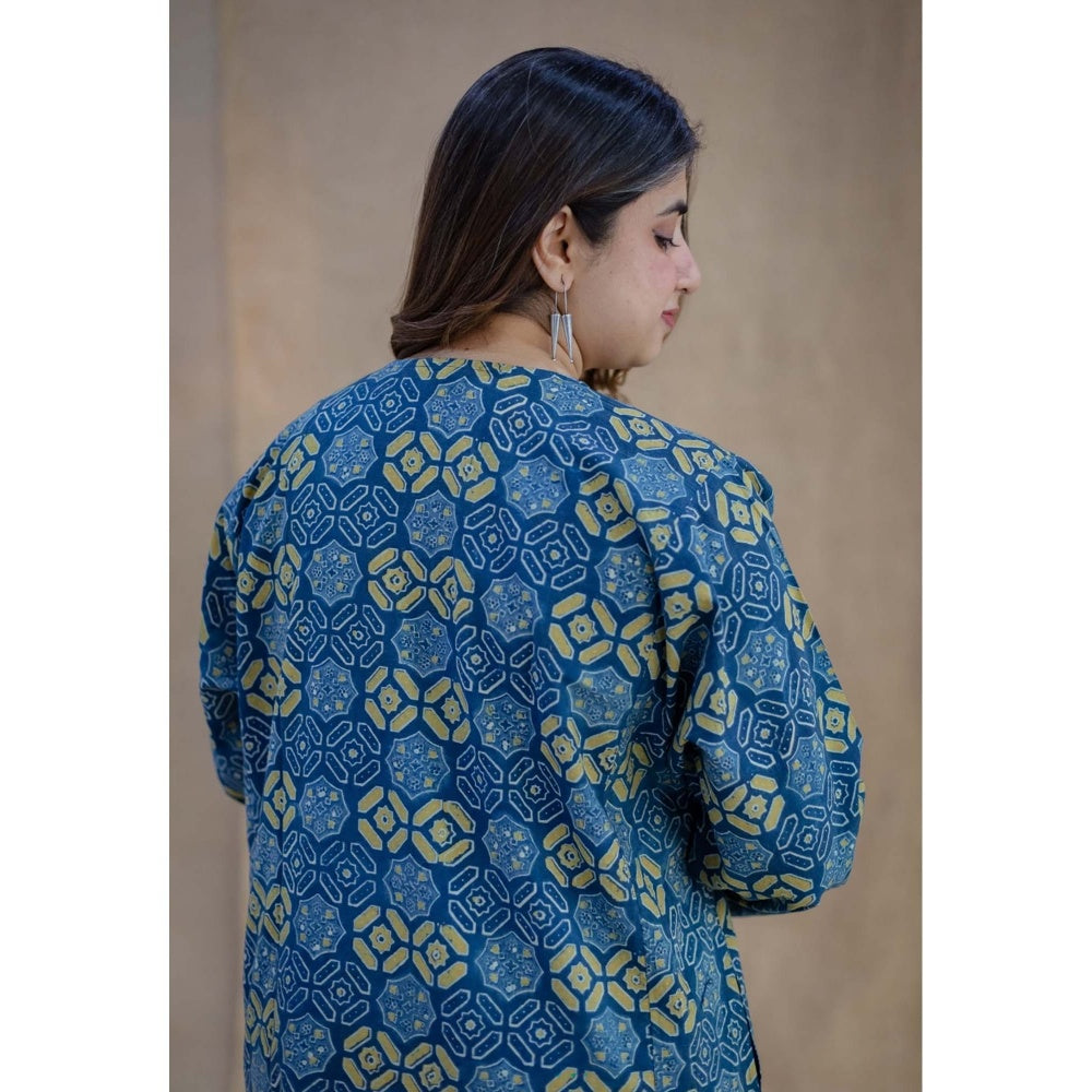 The Indian Ethnic Co. Blue Ajrakh Hand Block Printed Cotton Jabba Kali Kurta