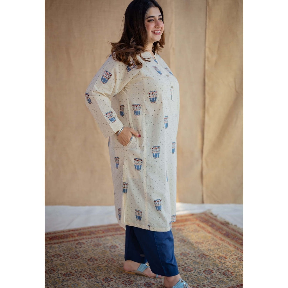 The Indian Ethnic Co. Off White Straight Ajrakh Hand Block Printed Cotton Kurta