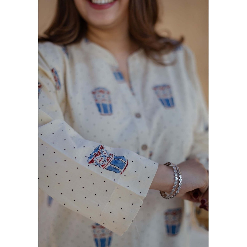 The Indian Ethnic Co. Off White Straight Ajrakh Hand Block Printed Cotton Kurta