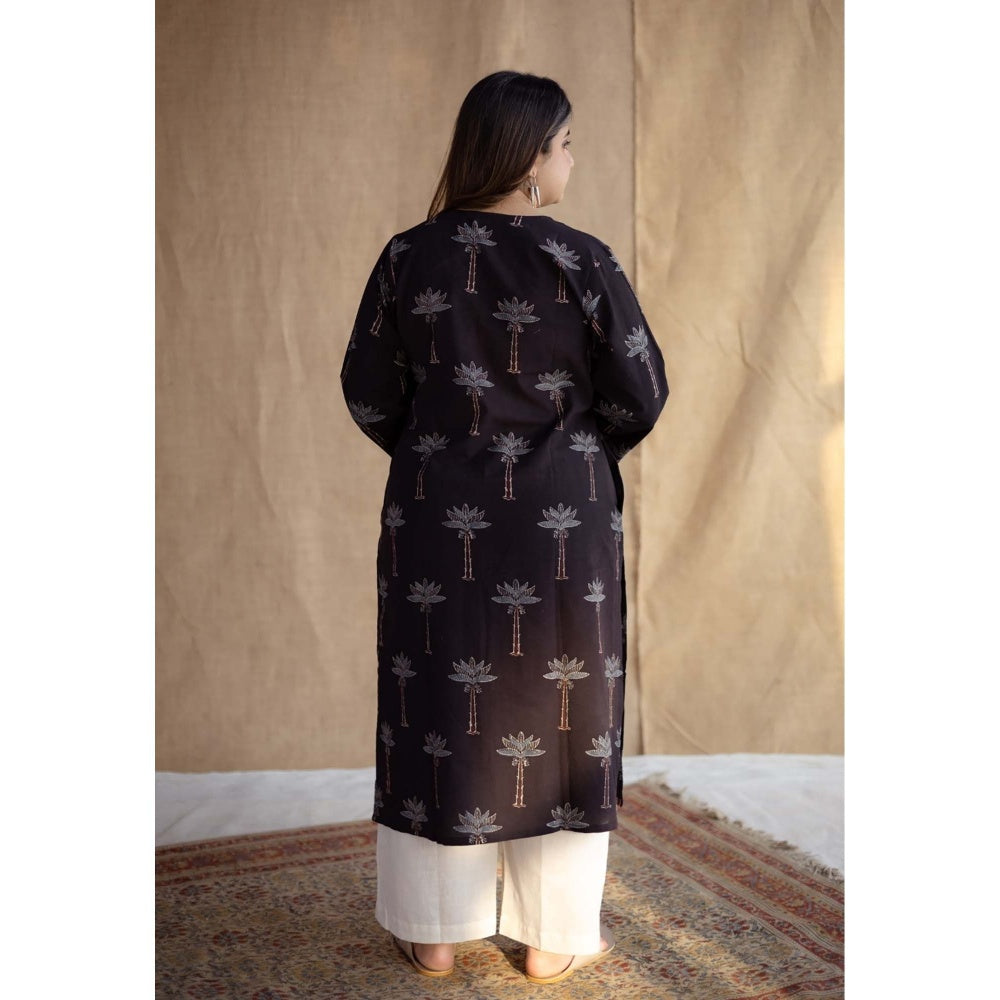 The Indian Ethnic Co. Charcoal Straight Ajrakh Hand Block Printed Cotton Kurta