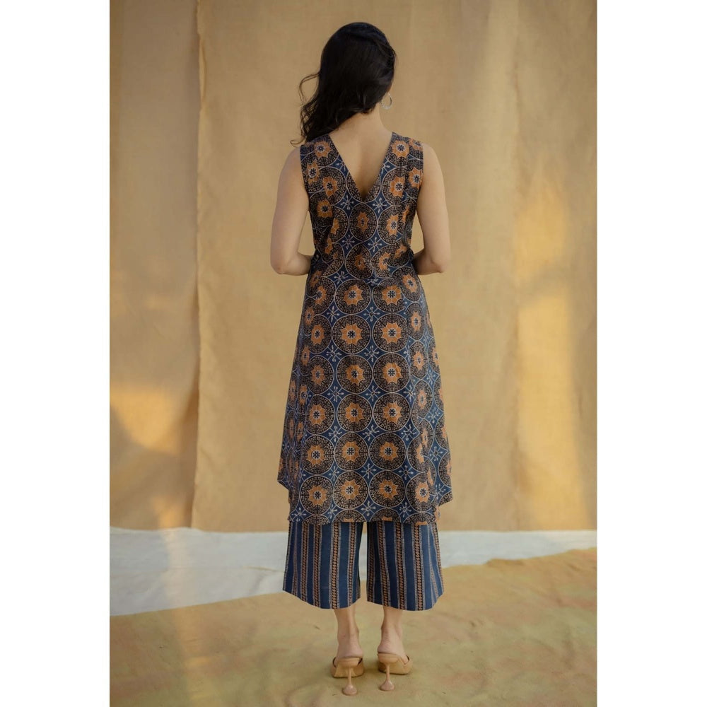 The Indian Ethnic Co. Navy Blue A-Line Ajrakh Hand Block Printed Cotton Kurta