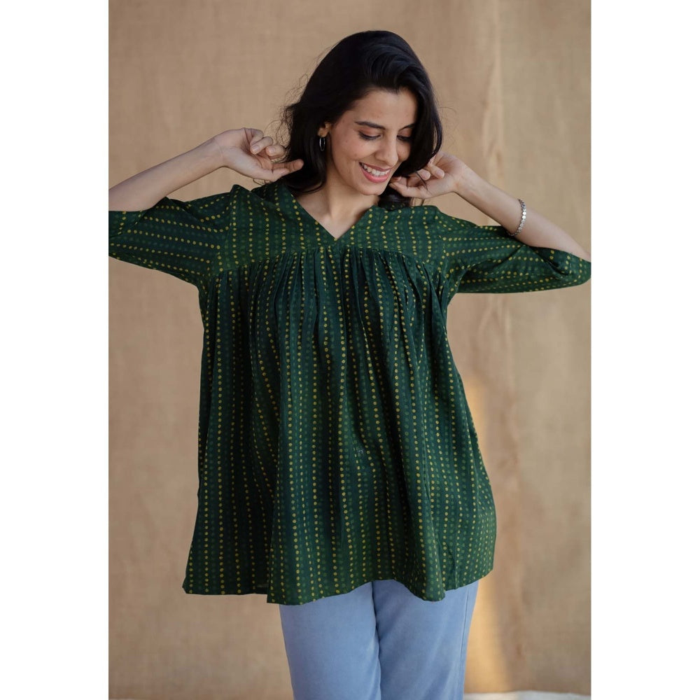 The Indian Ethnic Co. Green A-Line Dabu Hand Block Printed Slub Cotton Short Top