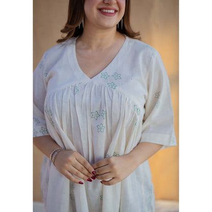 The Indian Ethnic Co. White A-Line Dabu Hand Block Printed Slub Cotton Short Top