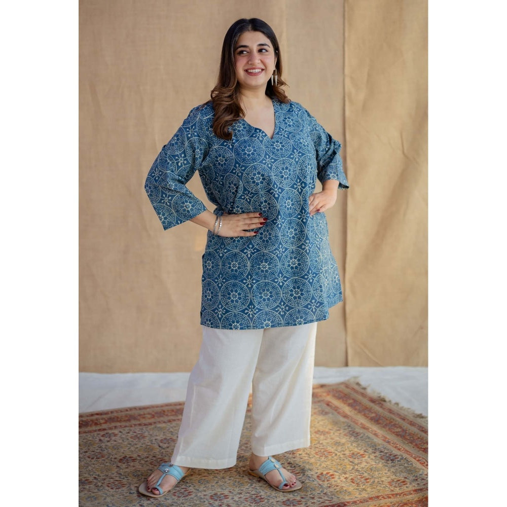 The Indian Ethnic Co. Blue Straight Ajrakh Hand Block Printed Cotton Short Tunic