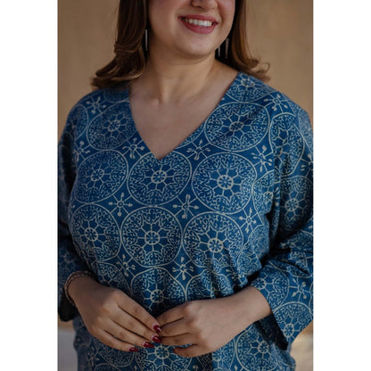 The Indian Ethnic Co. Blue Straight Ajrakh Hand Block Printed Cotton Short Tunic