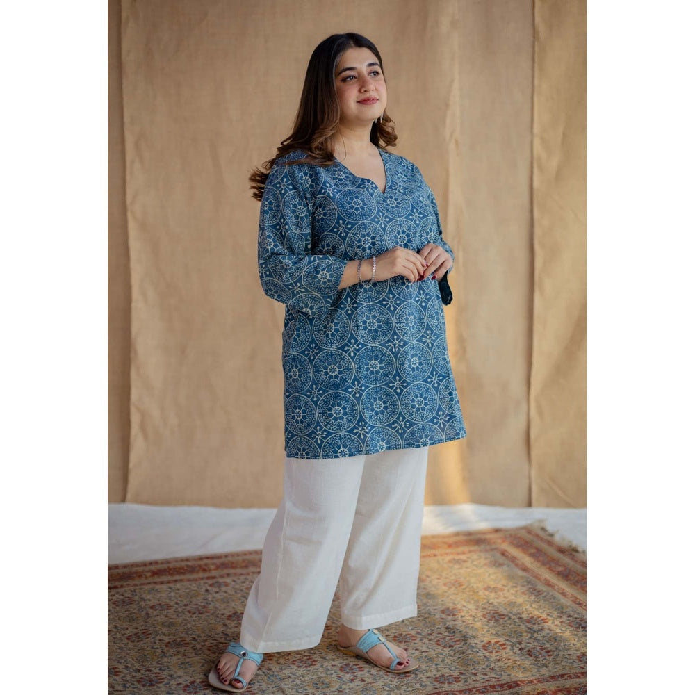 The Indian Ethnic Co. Blue Straight Ajrakh Hand Block Printed Cotton Short Tunic