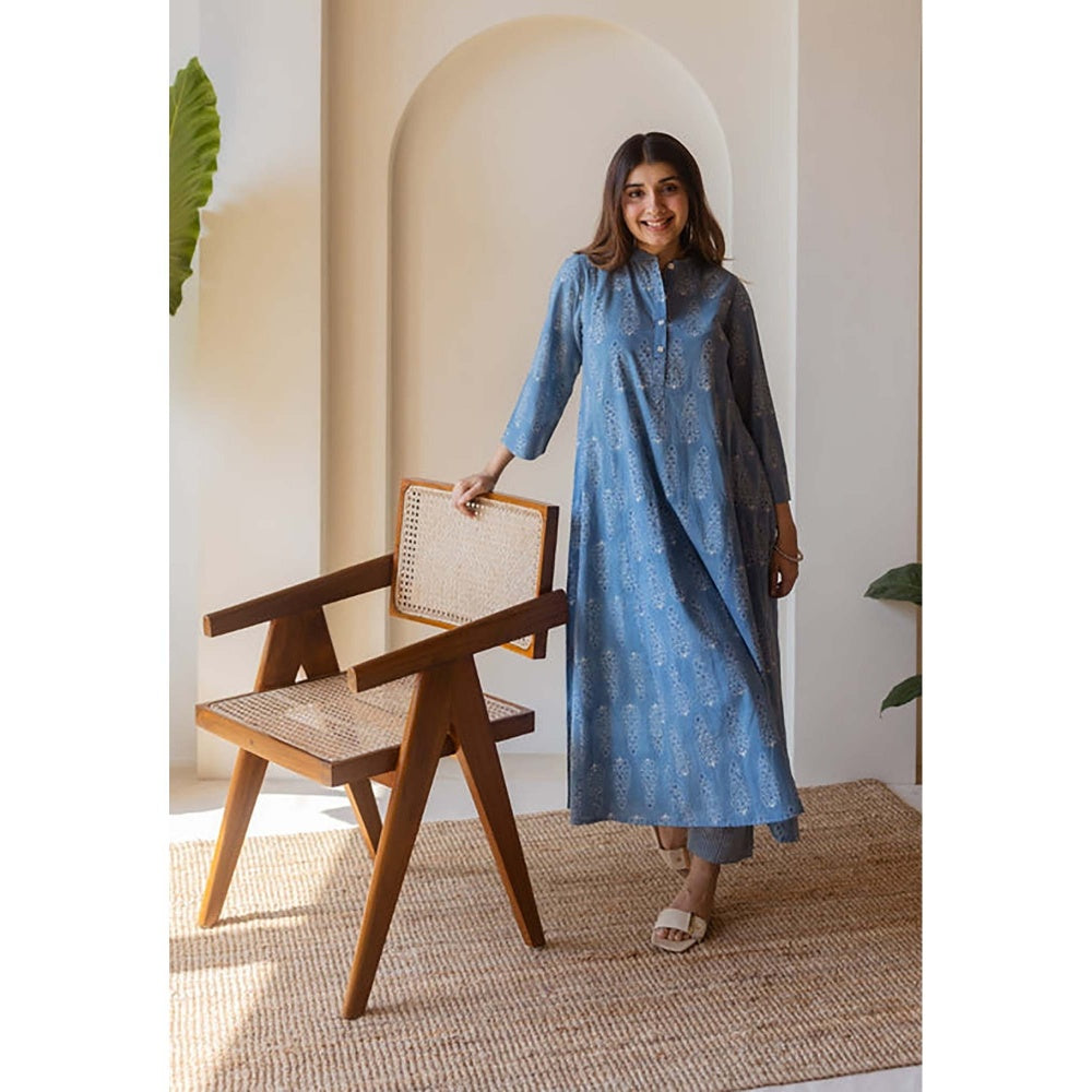 The Indian Ethnic Co. Harshita Blue Ajrakh Cotton Kali Kurta
