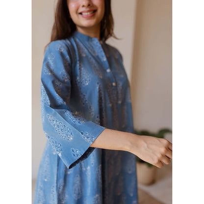 The Indian Ethnic Co. Harshita Blue Ajrakh Cotton Kali Kurta