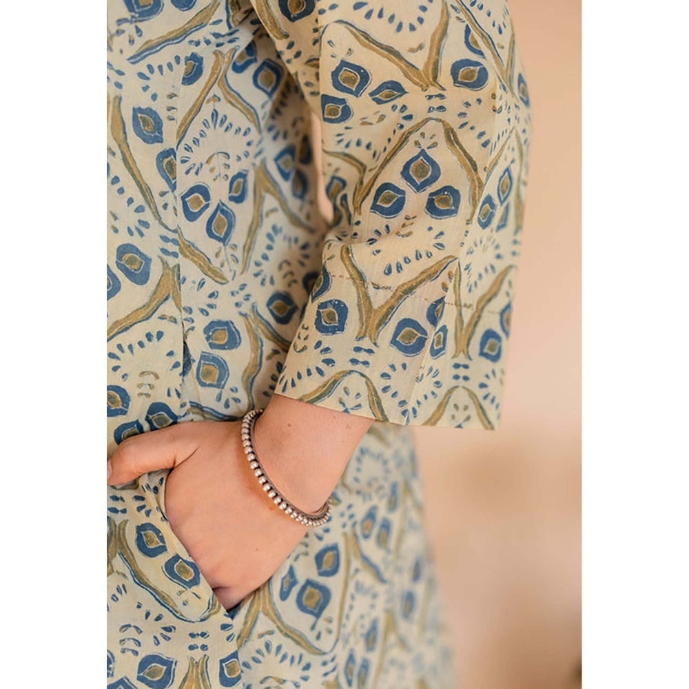 The Indian Ethnic Co. Malika Off White Ajrakh Cotton Kali Kurta with Embroidery