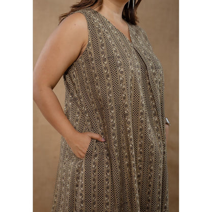 The Indian Ethnic Co. Raahi Grey Ajrakh Cotton A Line Kurta And Palazzo Co-Ord Set