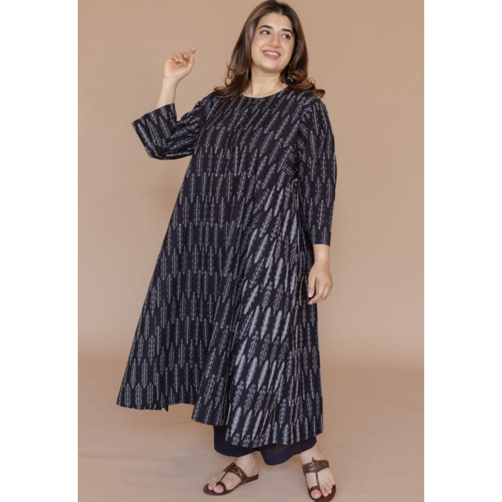 The Indian Ethnic Co. Alizah Black Handloom Ikkat Cotton Jhabba Kali Kurta