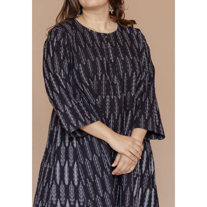 The Indian Ethnic Co. Alizah Black Handloom Ikkat Cotton Jhabba Kali Kurta