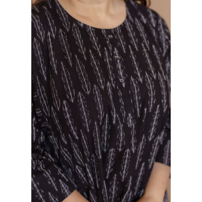 The Indian Ethnic Co. Alizah Black Handloom Ikkat Cotton Jhabba Kali Kurta