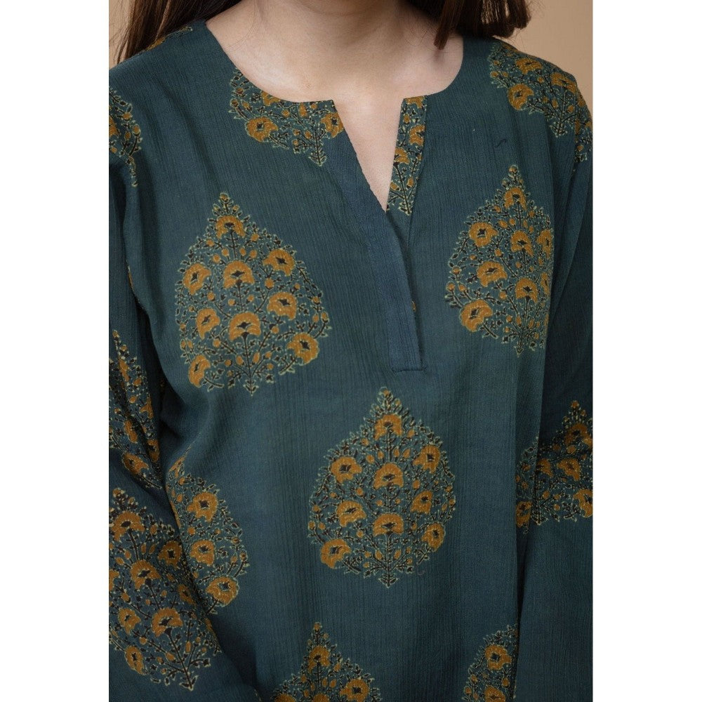 The Indian Ethnic Co. Veda Green Ajrakh Crush Cotton A Line Kurta
