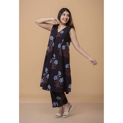 The Indian Ethnic Co. Raahi Black Ajrakh Cotton Kali Co-Ord Set