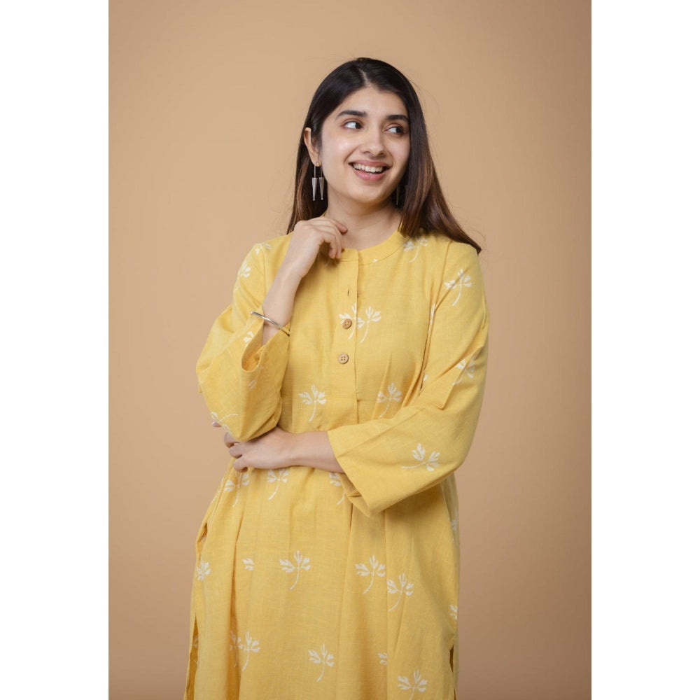 The Indian Ethnic Co. Women's Yellow Cotton Floral Printed Kurta with Pant