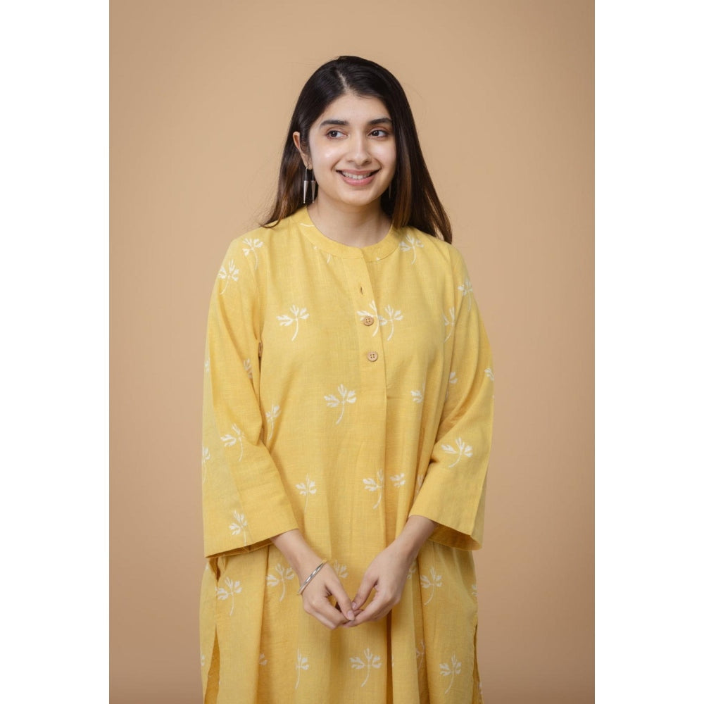 The Indian Ethnic Co. Women's Yellow Cotton Floral Printed Kurta with Pant