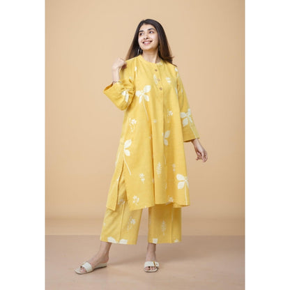 The Indian Ethnic Co. Women Yellow Cotton Floral Printed Kurta with Pant