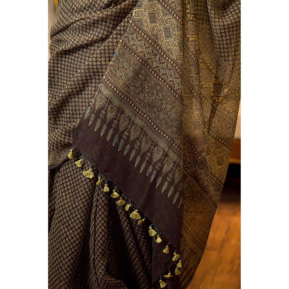 The Indian Ethnic Co. Ajrakh Brown Dyed Kota Doria Saree with Unstitched Blouse