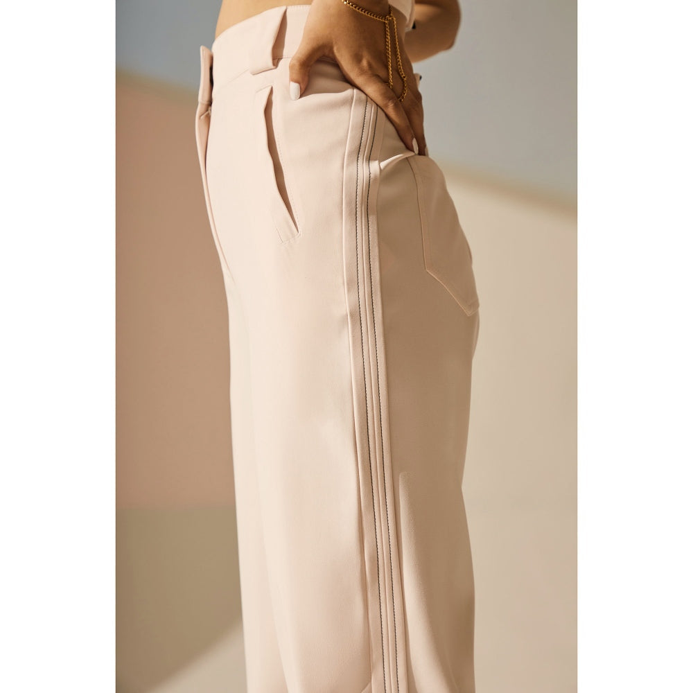 The Dapper Lady Pearl Joggers - Off White