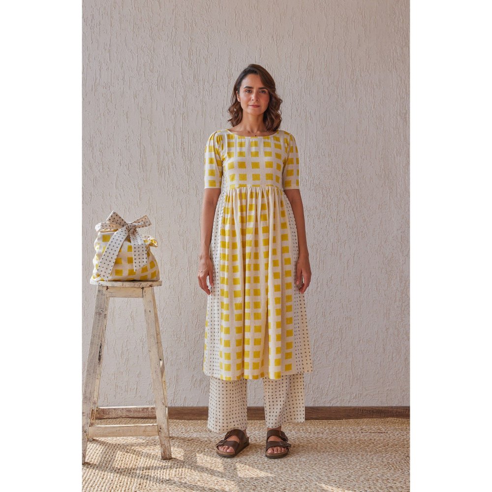 The Yellow Bow Canary Yellow Co-Ord (Set of 2)